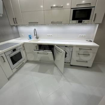 Сдается 2-х комнатная квартира, 75 м²