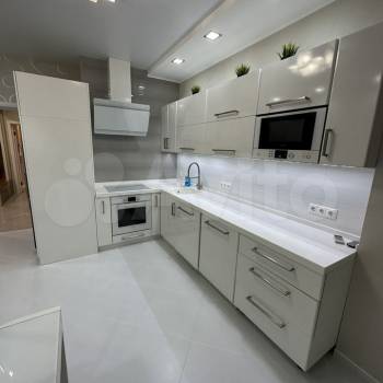 Сдается 2-х комнатная квартира, 75 м²