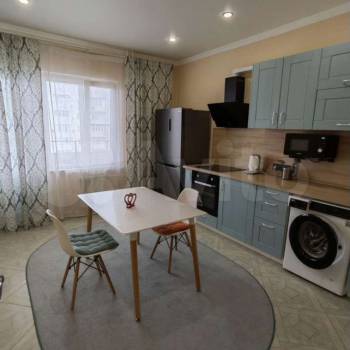 Продается 1-комнатная квартира, 46 м²