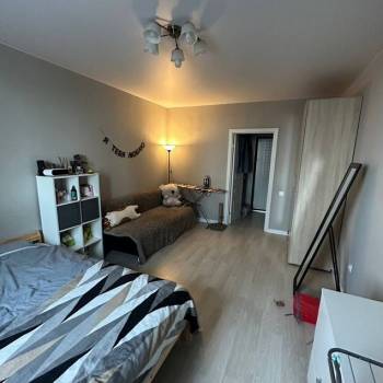 Сдается 1-комнатная квартира, 42 м²