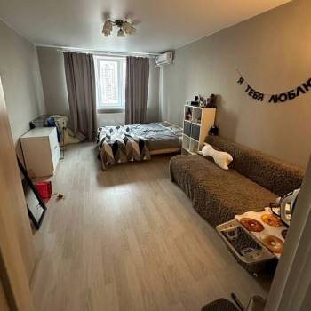 Сдается 1-комнатная квартира, 42 м²