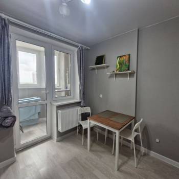 Сдается 1-комнатная квартира, 42 м²