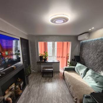 Продается Многокомнатная квартира, 60 м²