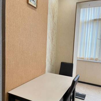 Продается 1-комнатная квартира, 42 м²