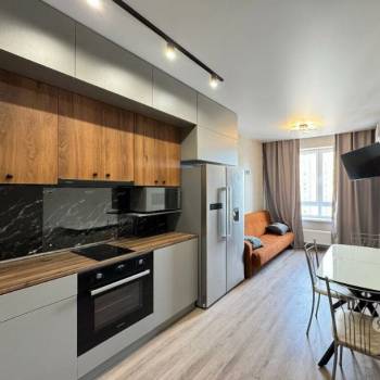 Продается 1-комнатная квартира, 38 м²