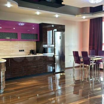 Продается 2-х комнатная квартира, 63 м²