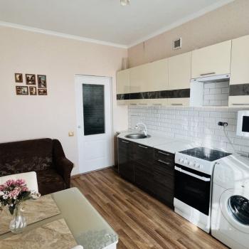 Продается 1-комнатная квартира, 37,5 м²