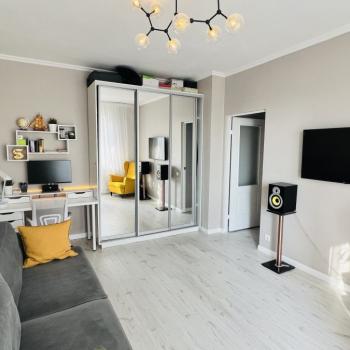 Продается 1-комнатная квартира, 37,5 м²