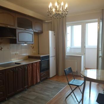 Сдается 2-х комнатная квартира, 70 м²