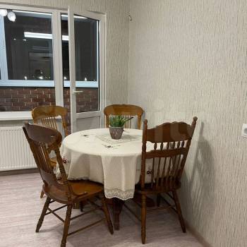 Продается 1-комнатная квартира, 40 м²