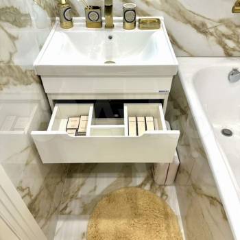 Продается 1-комнатная квартира, 37 м²