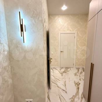 Продается 1-комнатная квартира, 37 м²