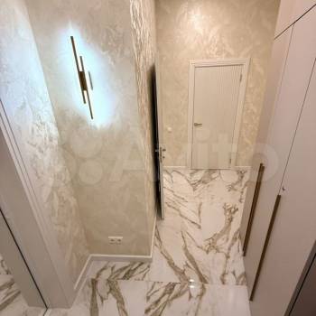 Продается 1-комнатная квартира, 37 м²