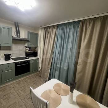 Сдается 1-комнатная квартира, 38 м²