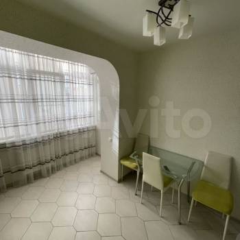 Сдается 1-комнатная квартира, 38 м²