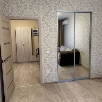 Сдается 1-комнатная квартира, 42 м²