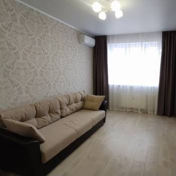 Сдается 1-комнатная квартира, 42 м²