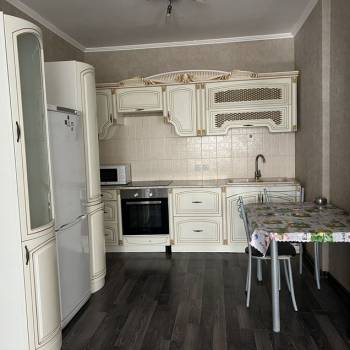 Сдается 2-х комнатная квартира, 60 м²