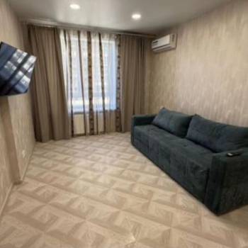 Сдается 1-комнатная квартира, 42 м²