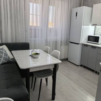 Сдается 1-комнатная квартира, 39 м²