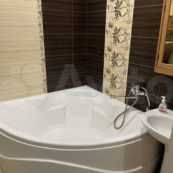 Сдается 1-комнатная квартира, 50,6 м²