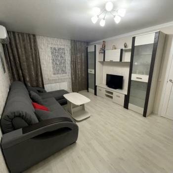 Продается 1-комнатная квартира, 37 м²