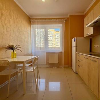 Сдается 1-комнатная квартира, 37 м²