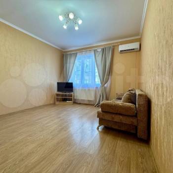 Сдается 1-комнатная квартира, 37 м²