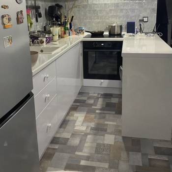 Продается 1-комнатная квартира, 42 м²