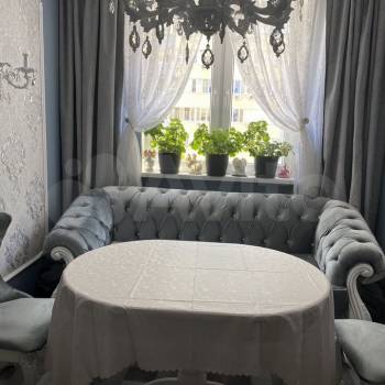 Продается 1-комнатная квартира, 42 м²