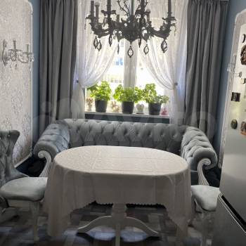 Продается 1-комнатная квартира, 42 м²