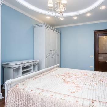 Продается Многокомнатная квартира, 120 м²