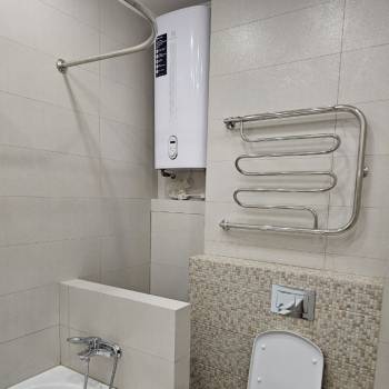 Продается 1-комнатная квартира, 42 м²