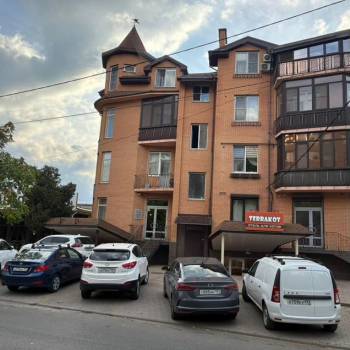 Продается Нежилое помещение, 267 м²