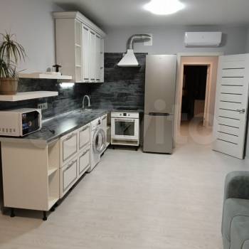 Продается 1-комнатная квартира, 56 м²