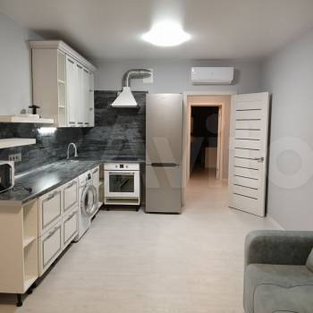 Продается 1-комнатная квартира, 56 м²