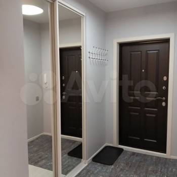 Продается 1-комнатная квартира, 56 м²