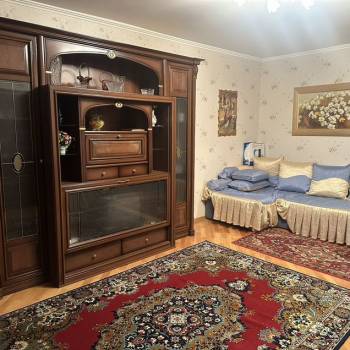 Сдается 2-х комнатная квартира, 74 м²