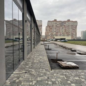 Сдается Нежилое помещение, 1000 м²