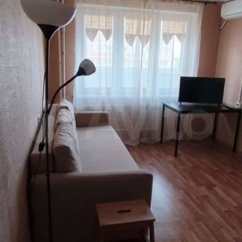 Сдается 1-комнатная квартира, 37 м²