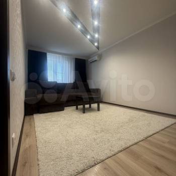 Сдается Многокомнатная квартира, 80 м²