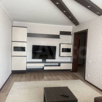 Сдается Многокомнатная квартира, 80 м²