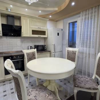 Сдается 2-х комнатная квартира, 72 м²