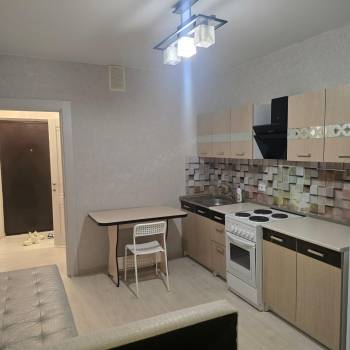 Сдается 1-комнатная квартира, 37 м²