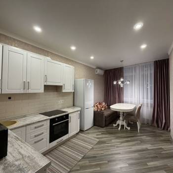 Сдается 1-комнатная квартира, 47 м²