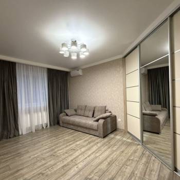 Сдается 1-комнатная квартира, 47 м²