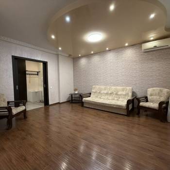 Сдается 2-х комнатная квартира, 83 м²