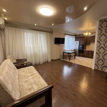 Сдается 2-х комнатная квартира, 83 м²