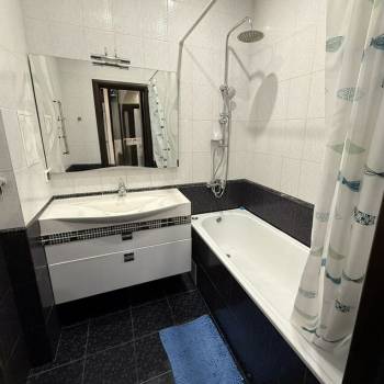 Сдается 2-х комнатная квартира, 83 м²