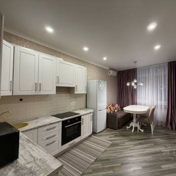 Сдается 1-комнатная квартира, 47 м²